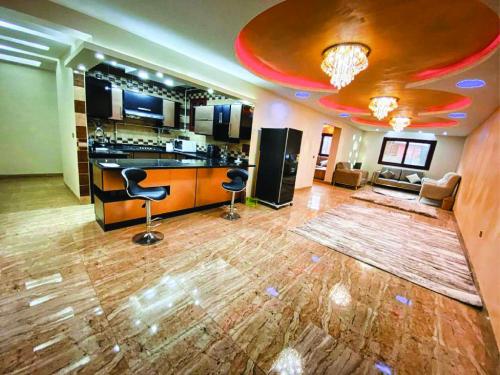 Pyramids Cleopatra Luxurious — 4-Star Luxury Hotel in Cairo, Egypt