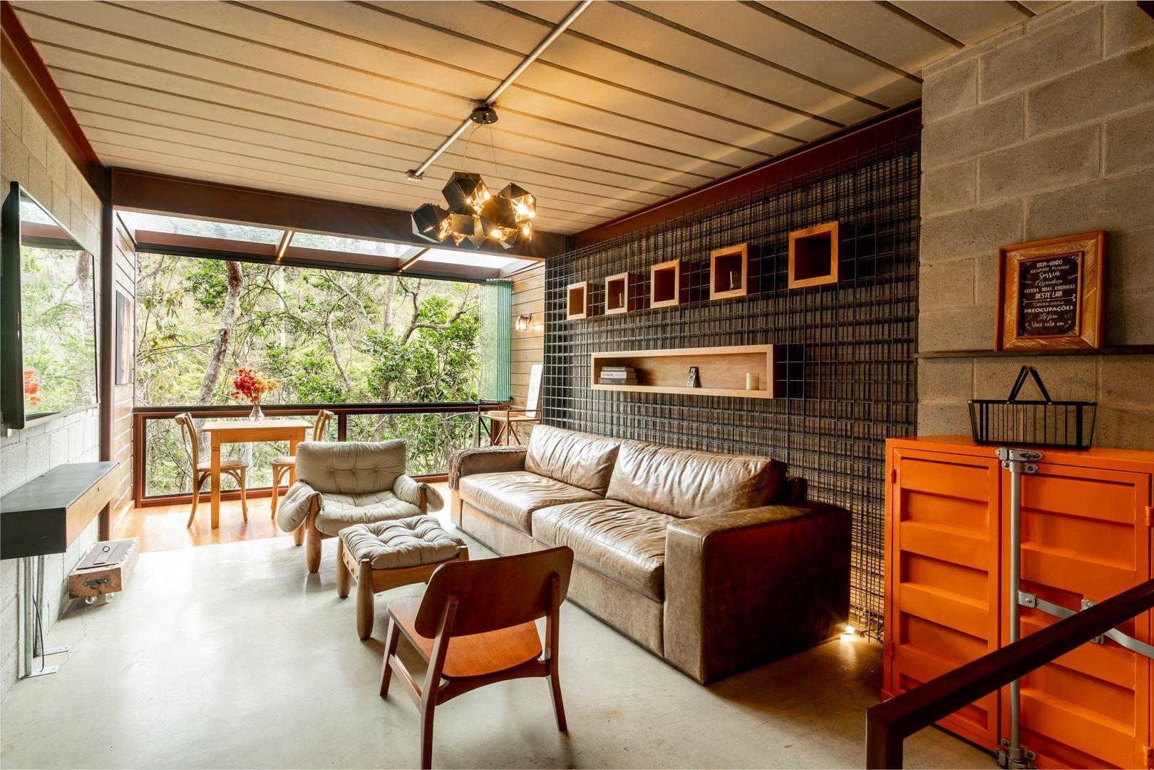 Triplex com Design Industrial em Itaipava AIR A2 — 4-Star Luxury Hotel in Petropolis, Brasil
