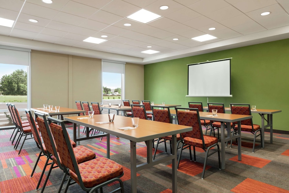 Home2 Suites by Hilton Savannah Airport - photo 32
