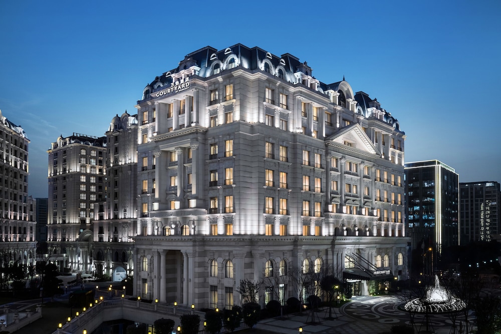 Courtyard by Marriott Shanghai Changfeng Park — 4-Star Luxury Hotel in Shanghai, People's Republic of China
