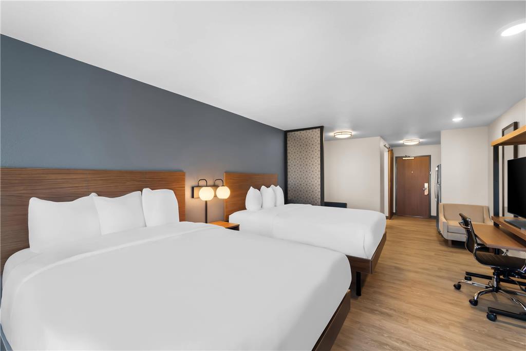 Everhome Suites Bastrop - photo 17