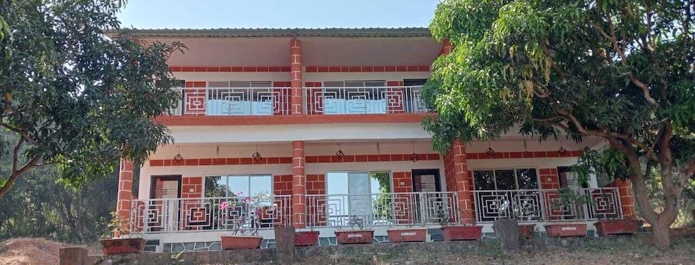 Spring Nature Stay in Murud, India