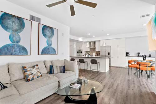 Harbor Views Retreat By Venice Beach In Marina DR — 4-Star Luxury Hotel in Los Angeles, United States