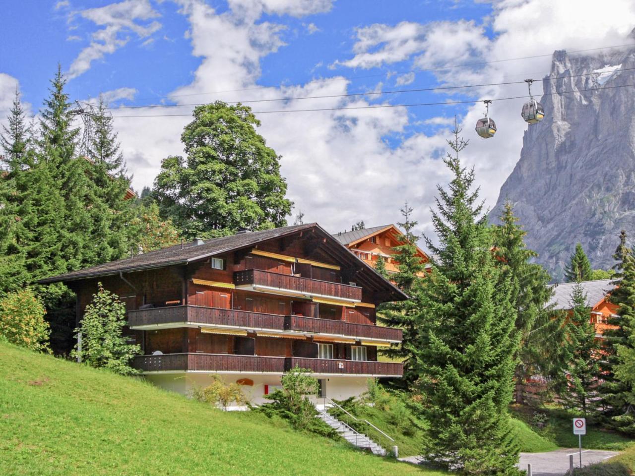 Apartment Chalet Bodmisunne 2 by Interhome — 4-Star Luxury Hotel in Grindelwald, Switzerland