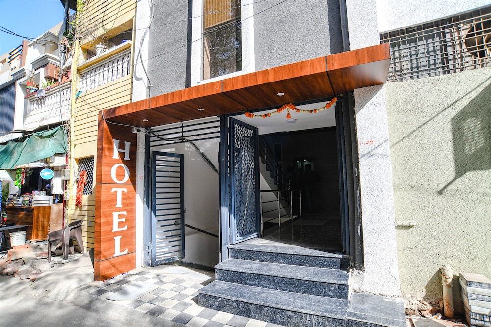 Fabhotel Blue Ocean - carbon neutral hotel in Indore