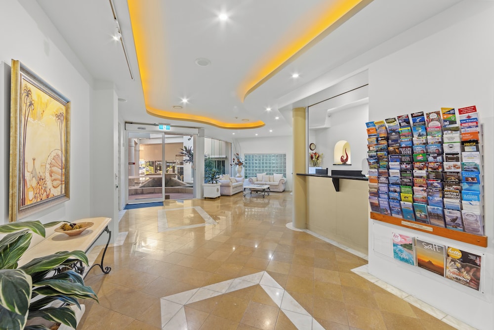 Aquarius Resort - carbon neutral hotel in Alexandra Headland