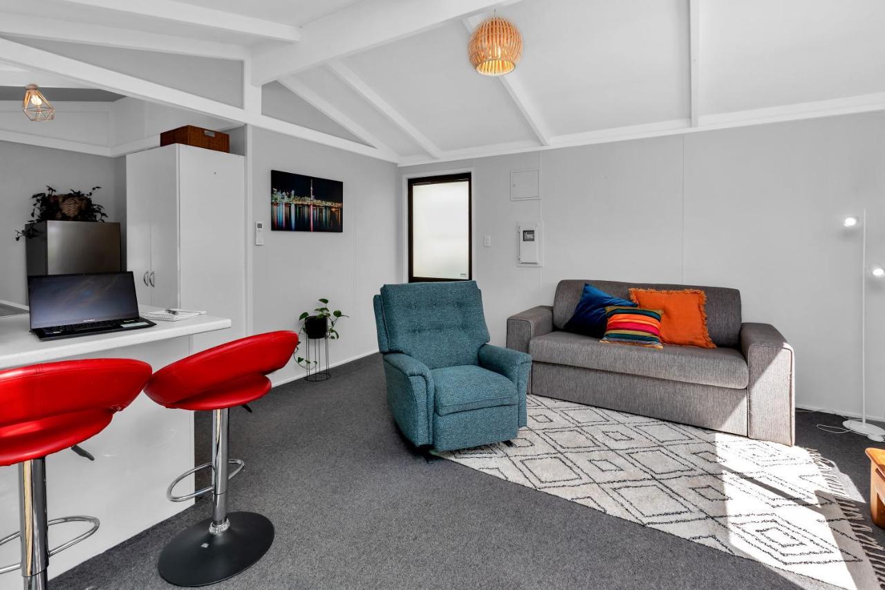 Cottage on Churchill — 4-Star Luxury Hotel in Whangarei, New Zealand