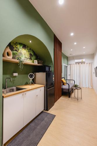 Patong Apartments Steps to Beach & Bangla Road Sleeps 6 — 4-Star Luxury Hotel in Phuket, Thailand