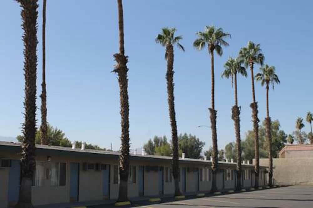 Indio Holiday Motel - photo 25