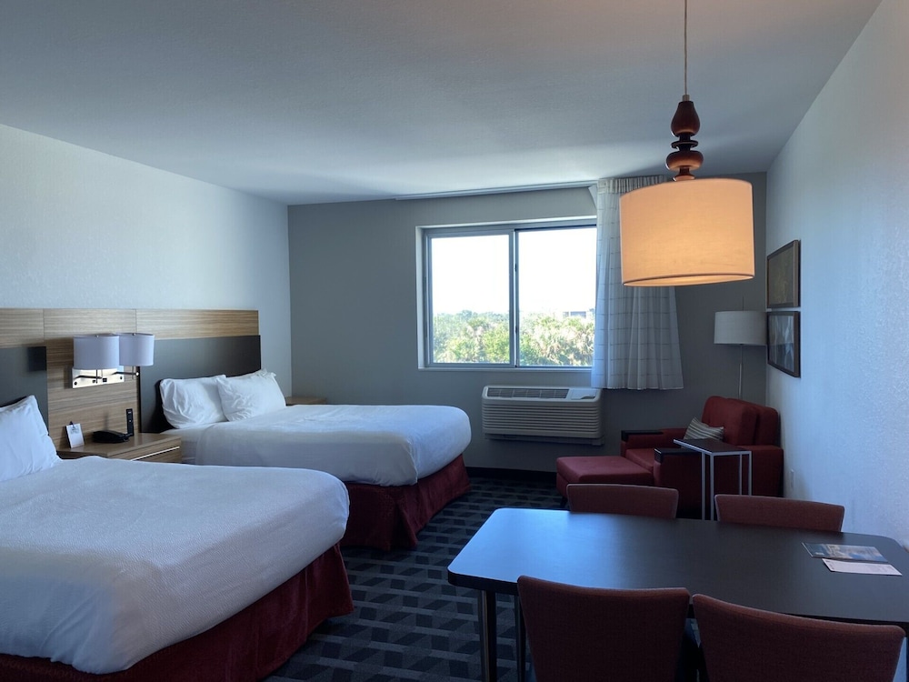 TownePlace Suites by Marriott Venice - photo 10