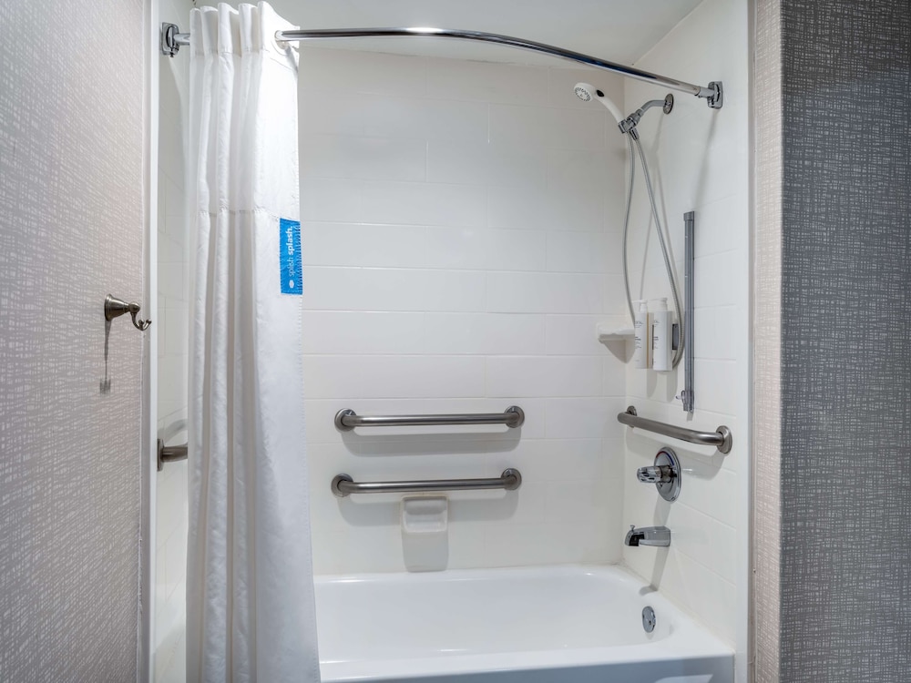 Hampton Inn Peachtree Corners Norcross - photo 17