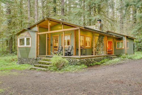 Eva's Cottage Romancing the River — 4-Star Luxury Hotel in Washougal, United States