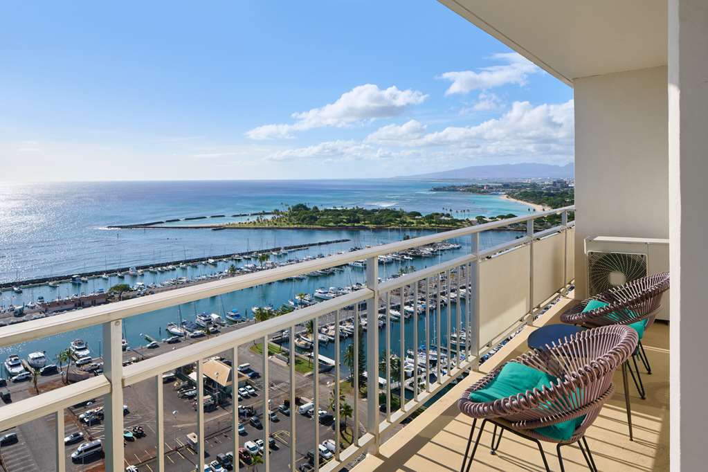 Ilikai Hotel & Luxury Suites - photo 25