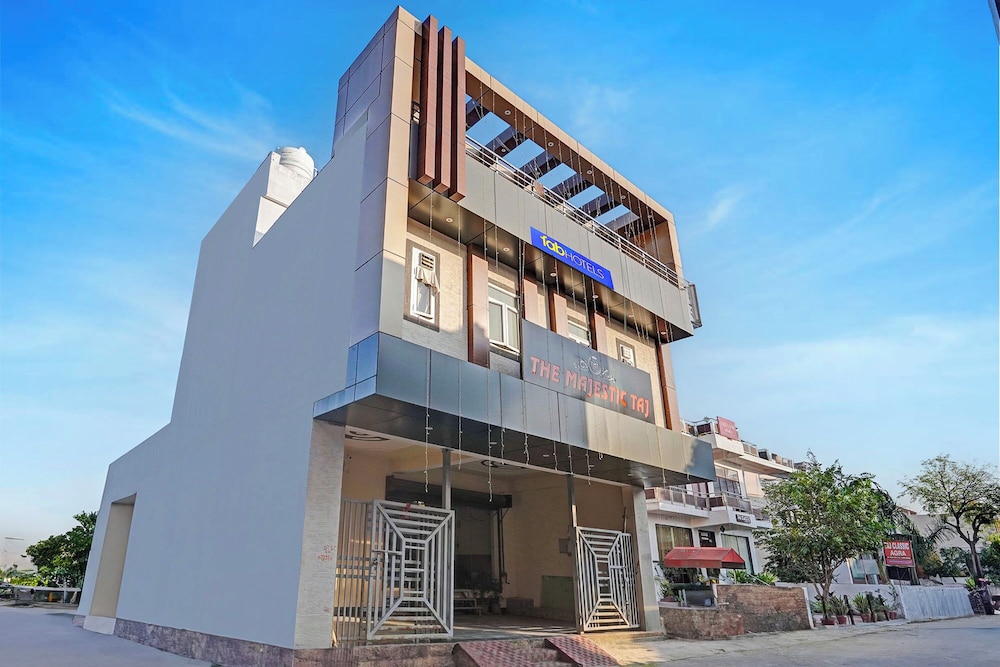 Fabhotel The Taj Majestic in Agra, India