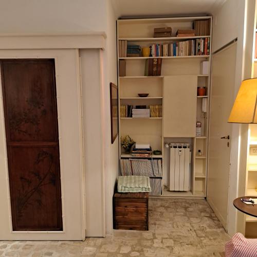 HOUSE UP TO THE HILL stanza con soggiorno a Monteverde vecchio — 4-Star Luxury Hotel in Rome, Italy