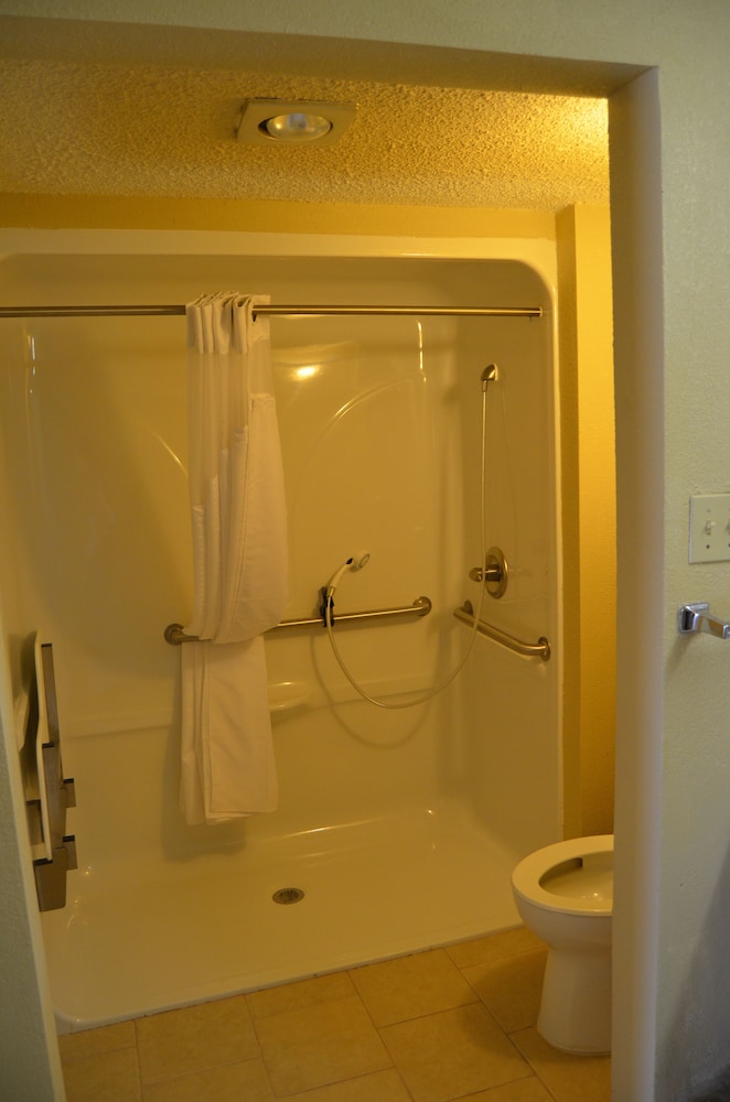 Plaza Inn Big Spring - photo 22