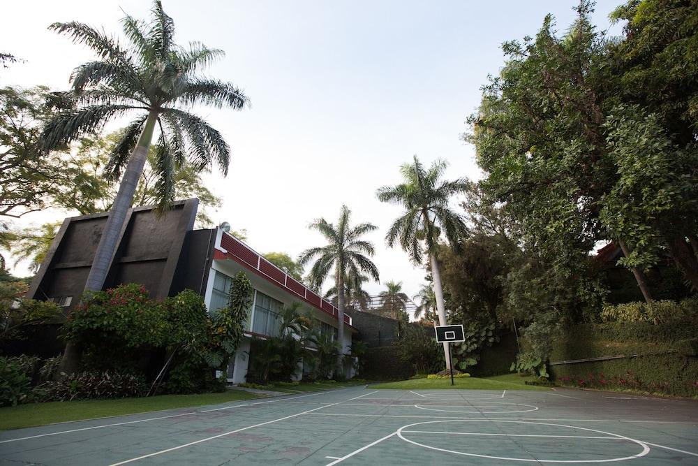 Posada Jacarandas — 5-Star Luxury Hotel in Cuernavaca, Mexico
