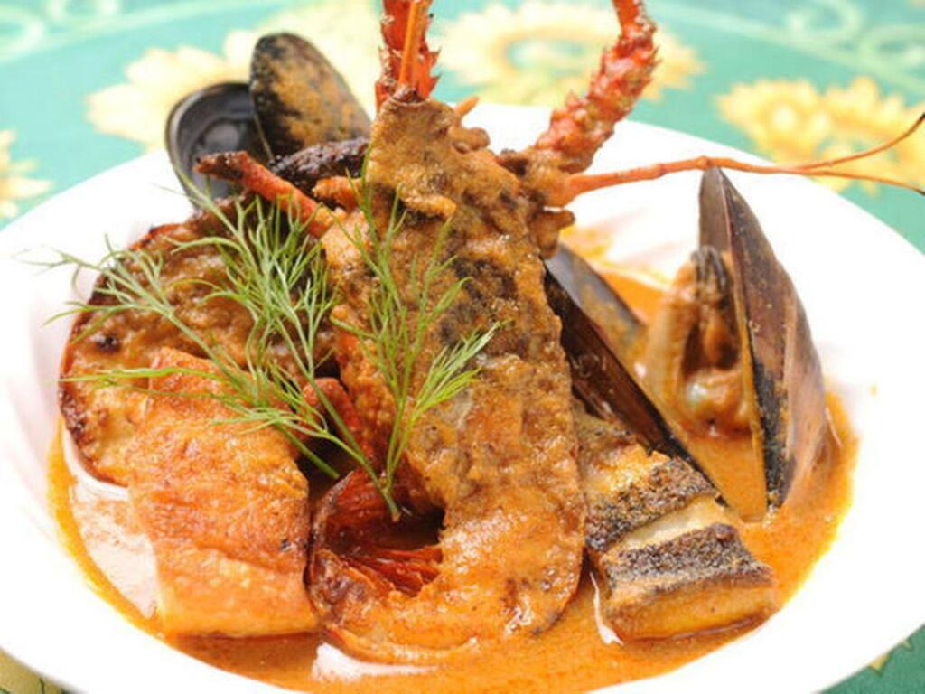 Hostellerie Avances Soiree in Tateyama, Japan