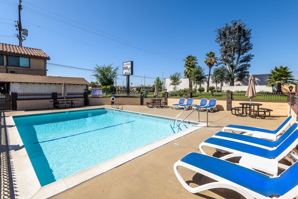 Sea Rock Inn Los Angeles - photo 21