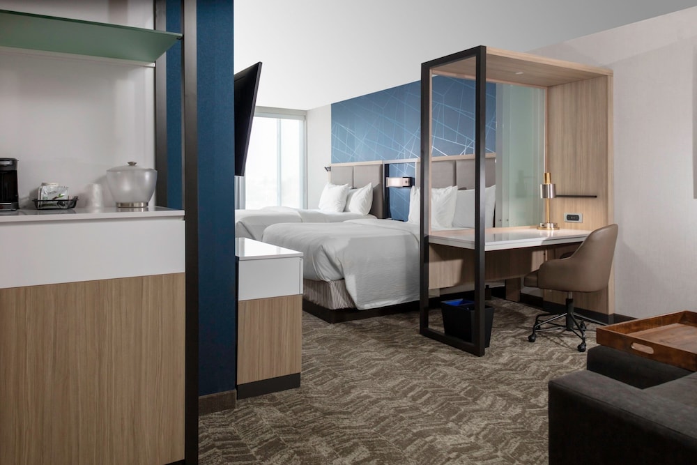 SpringHill Suites Kansas City Airport - photo 8