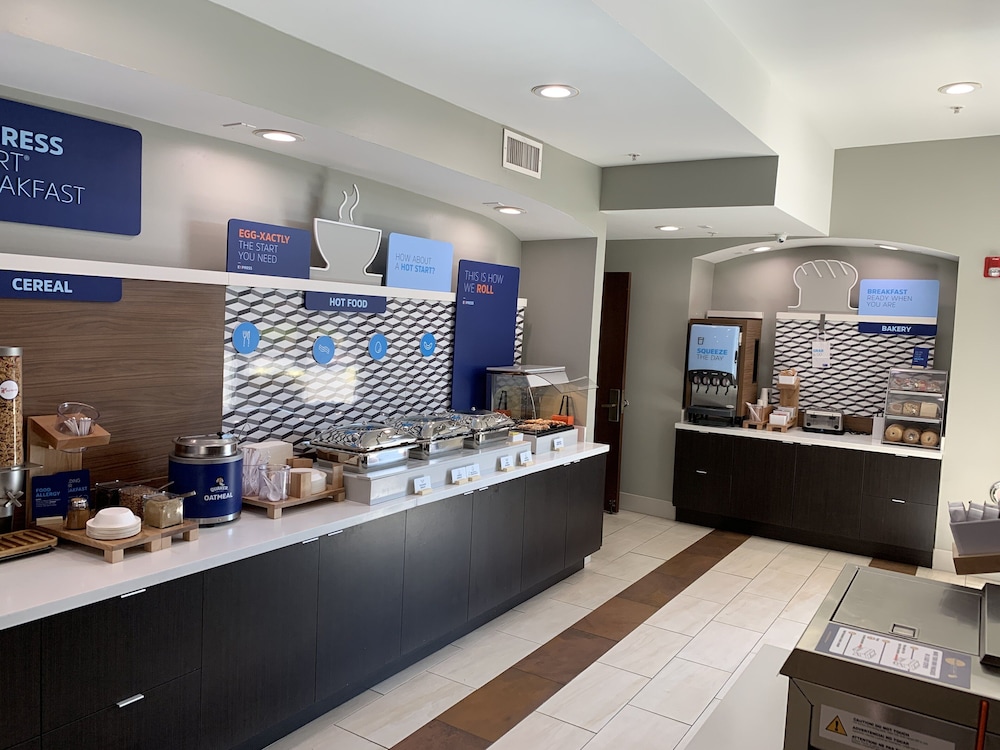 Holiday Inn Express Hotel & Suites El Dorado Hills - photo 71