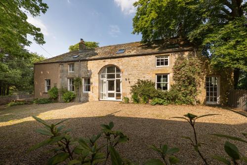 Charming Georgian Coach House — 4-Star Luxury Hotel in Hexham, United Kingdom