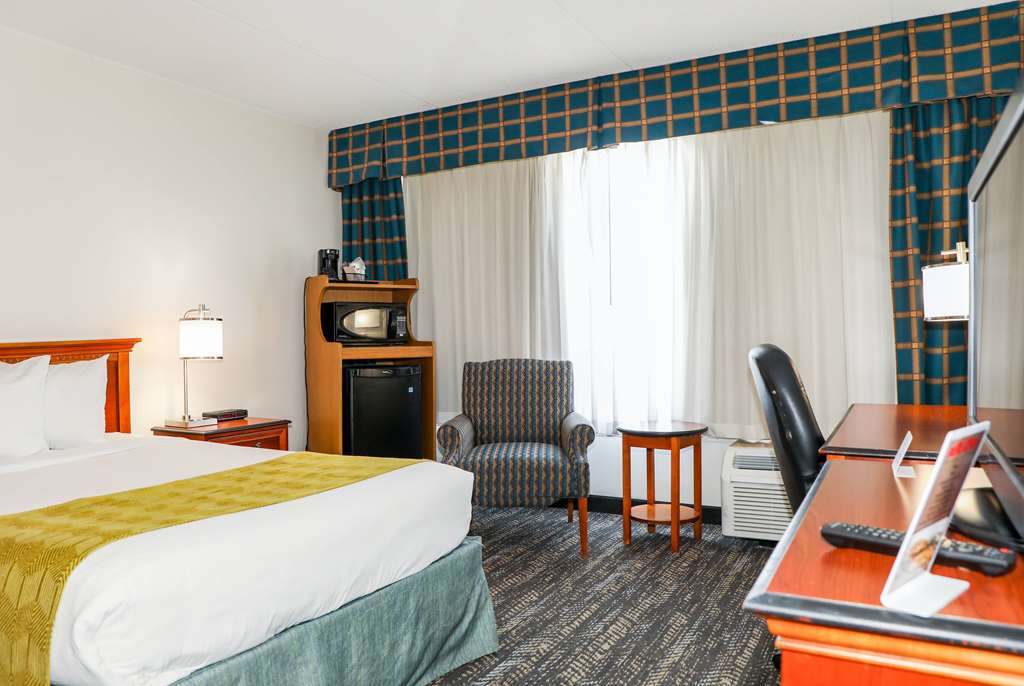 Ramada by Wyndham Cumberland Downtown - photo 19