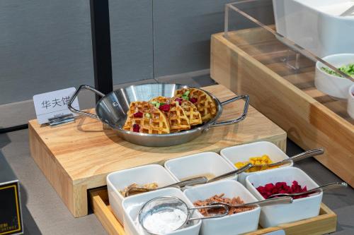 Atour Light Hotel Haikou Guomao Wanlv Garden in Haikou, People's Republic of China