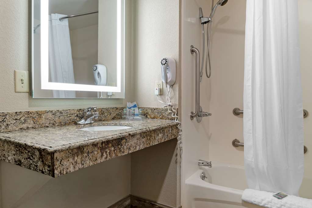 Best Western Executive Inn & Suites - photo 37