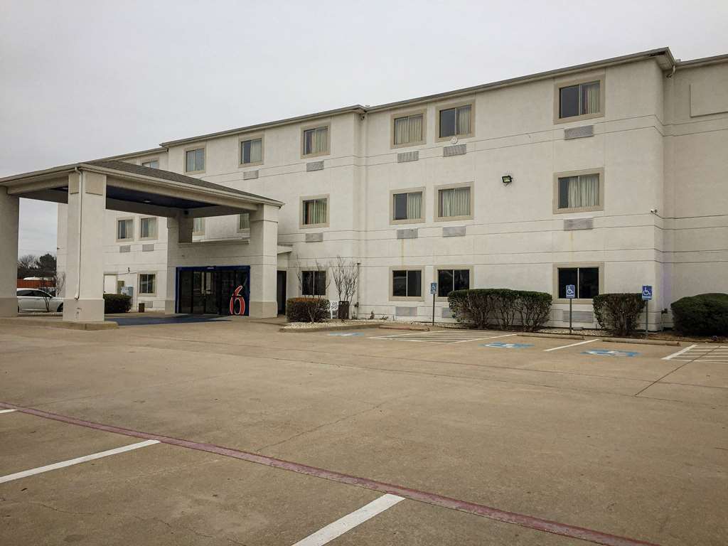 Motel 6 Woodway TX - photo 2