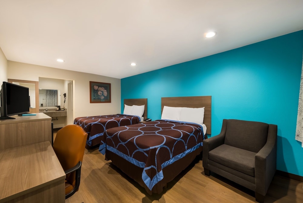 Super 8 by Wyndham Wichita Falls - photo 3