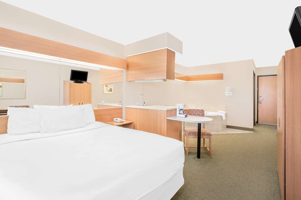Microtel Inn & Suites by Wyndham Colfax Newton - photo 11