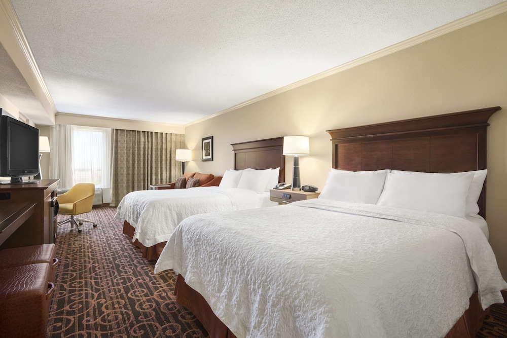 Hampton Inn Forrest City - photo 13