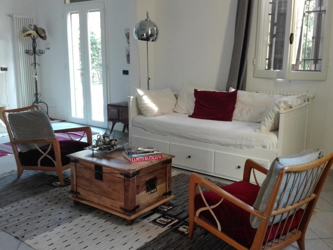 B&B Marana 14 Casa di Campagna — 4-Star Luxury Hotel in Budrio, Italy