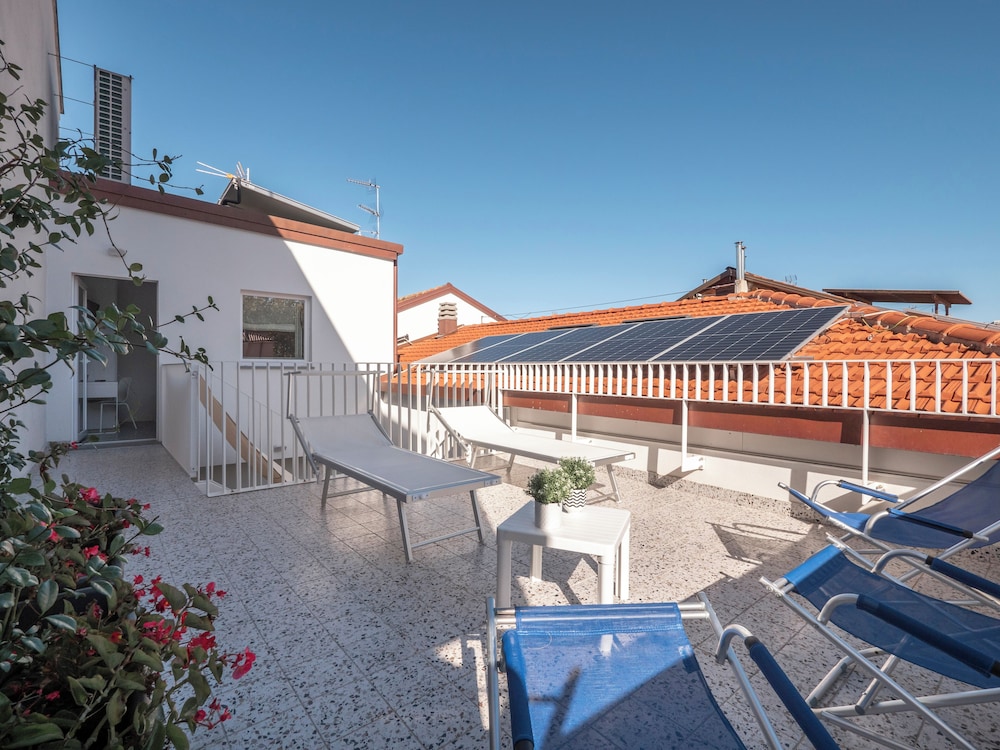 Zuara9Room Rimini — 4-Star Luxury Hotel in Rimini, Italy