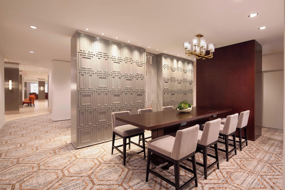 Sheraton Philadelphia University City Hotel - photo 2