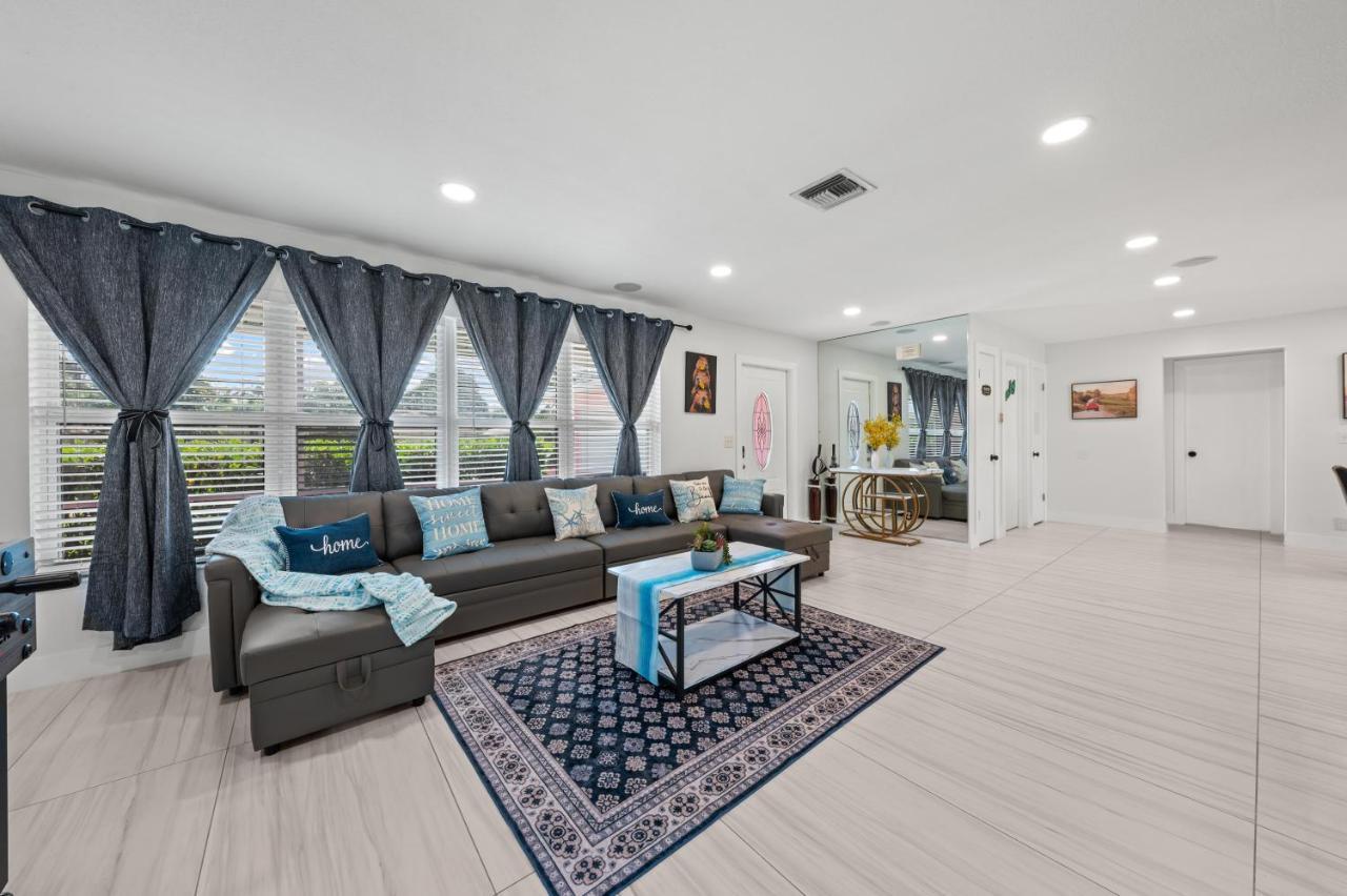 Sweet Pink Housecozy Winter Stay Near Beach Parks — hotel in Riviera Beach