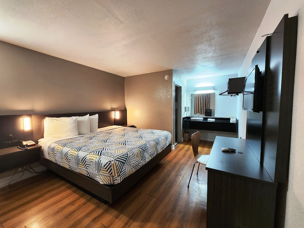 Motel6 North Little Rock AR - photo 14