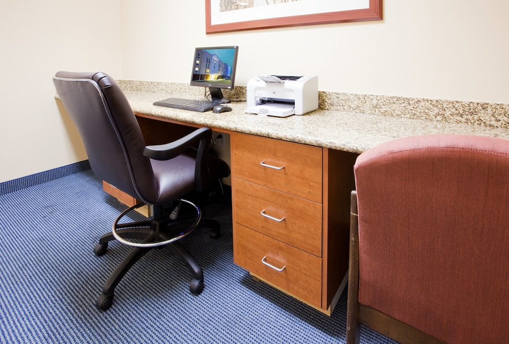 Candlewood Suites Jacksonville by IHG - photo 41