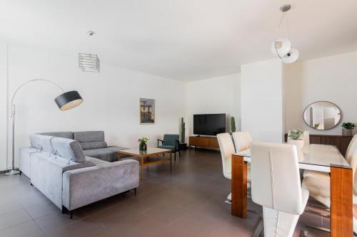 Town house by Phoenix Apartments — 4-Star Luxury Hotel in Athens, Greece
