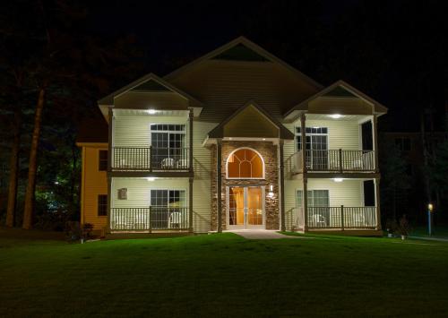 Golden Gables Inn Dazzler Select by Wyndham - photo 30