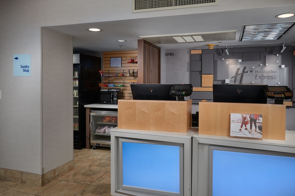 Holiday Inn Express Scottsdale North by IHG - photo 39
