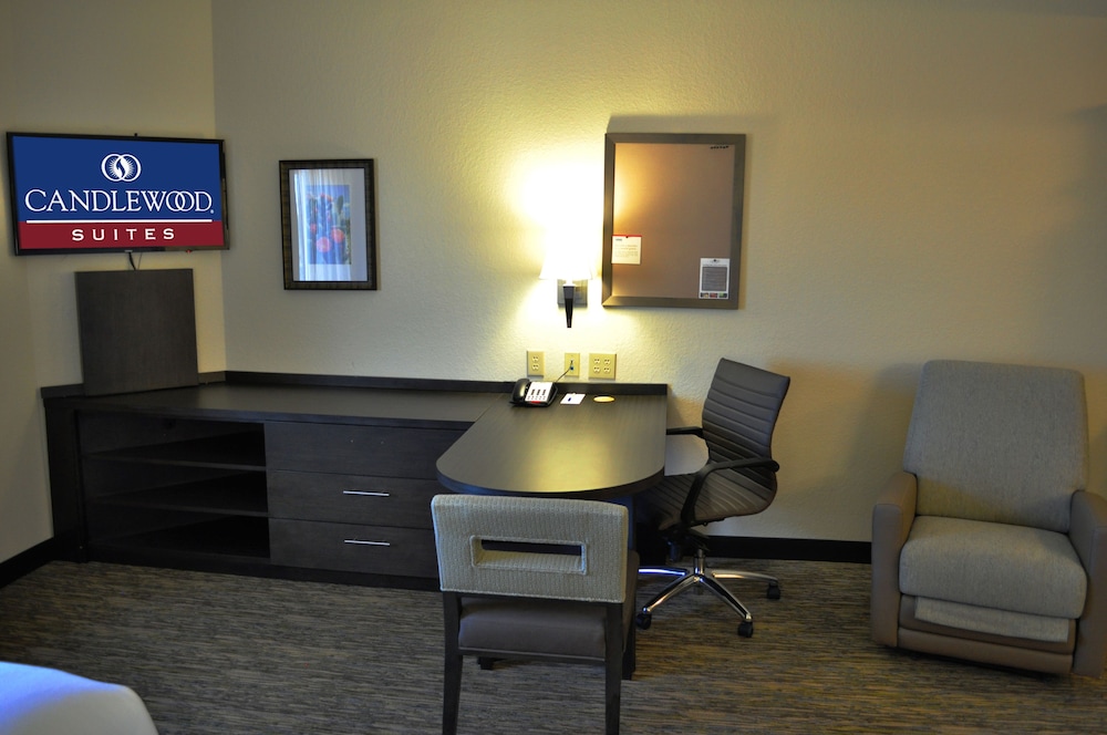 Candlewood Suites Bay City an IHG Hotel - photo 5