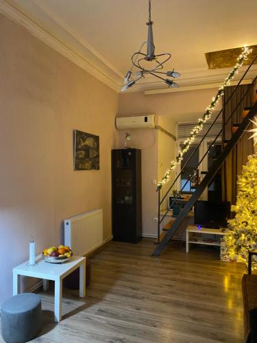 Art Apartment in Kala Tbilisi Historic District