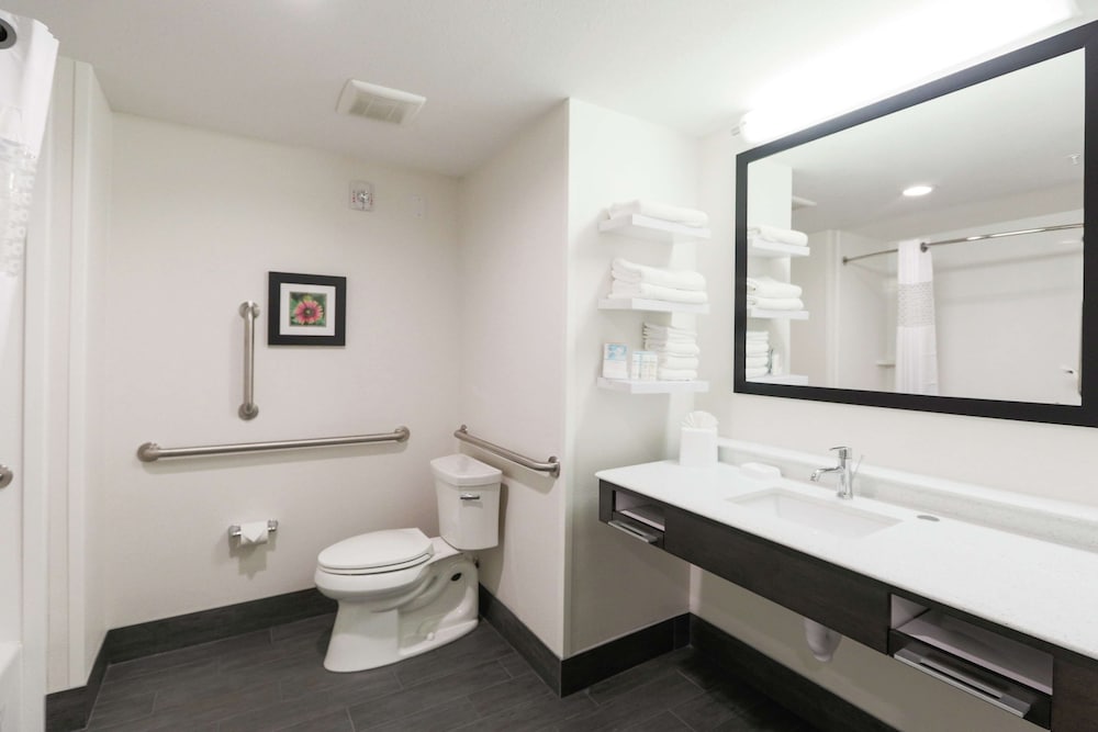 Hampton Inn El Reno - photo 34