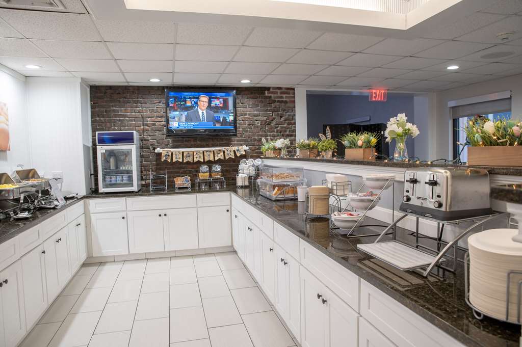 Comfort Inn Hyannis Cape Cod - photo 29