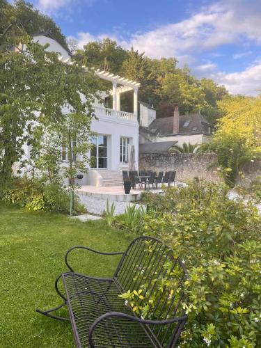 Le Petit Versailles Loire Tours — hotel in Rochecorbon