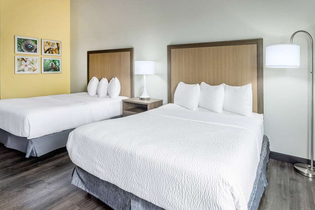 La Quinta Inn & Suites by Wyndham Valdosta - photo 35