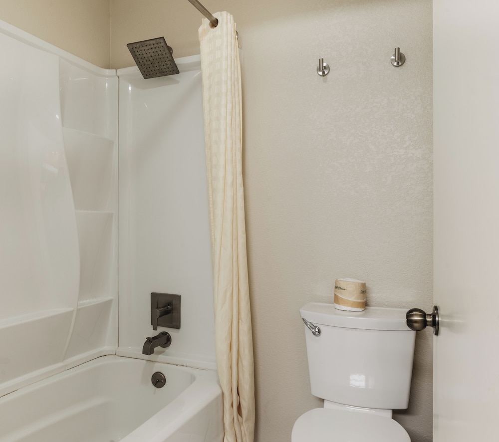 Water Front Inn - photo 29