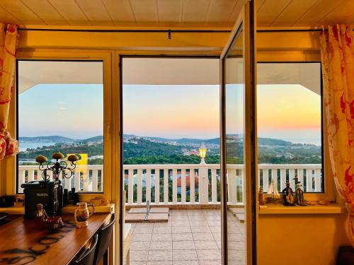Ferienwohnung mit traumhafter Aussicht — 4-Star Luxury Hotel in Rogoznica, Croatia
